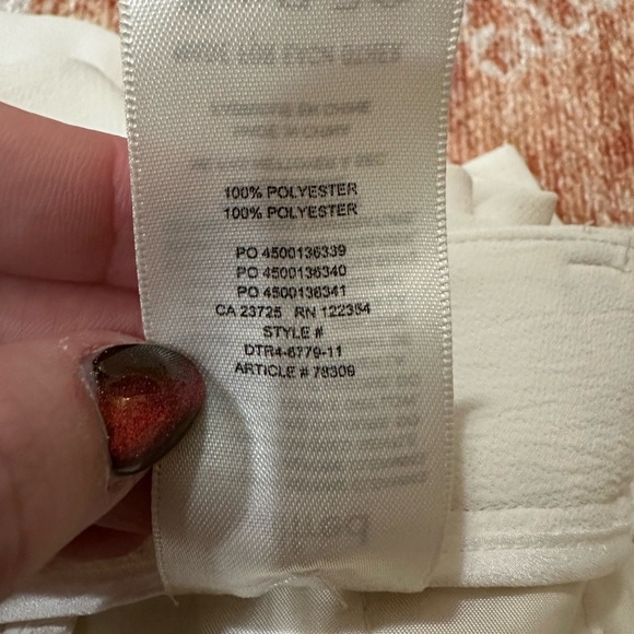 Wilfred Cream Women's Shorts - Picture 6 of 8